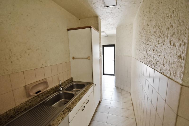 4 Bedroom Property for Sale in Benmore Gardens Gauteng