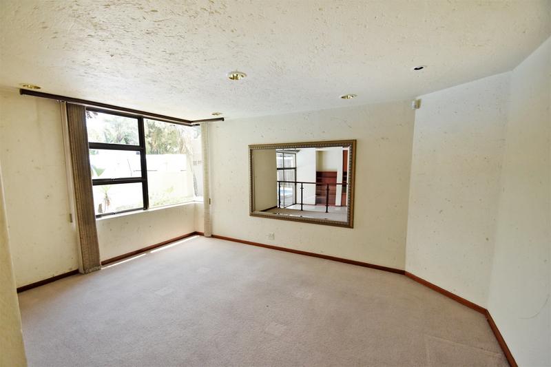 4 Bedroom Property for Sale in Benmore Gardens Gauteng