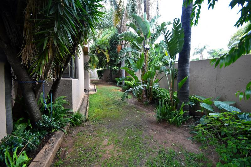 4 Bedroom Property for Sale in Benmore Gardens Gauteng