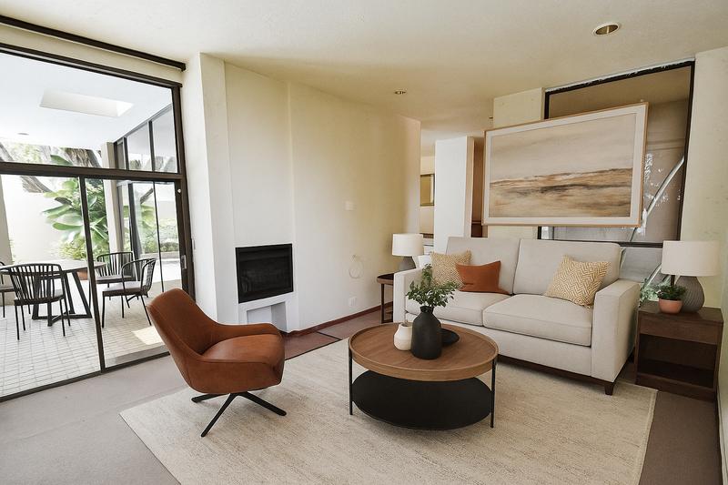 4 Bedroom Property for Sale in Benmore Gardens Gauteng