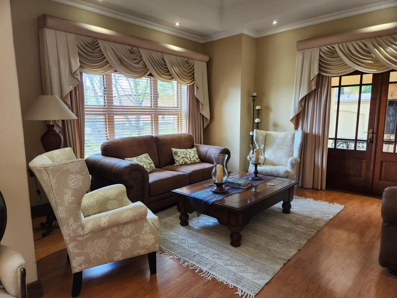 5 Bedroom Property for Sale in Moreleta Park Gauteng