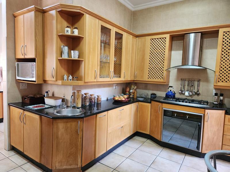 5 Bedroom Property for Sale in Moreleta Park Gauteng