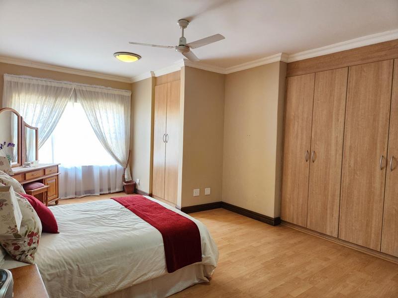 5 Bedroom Property for Sale in Moreleta Park Gauteng