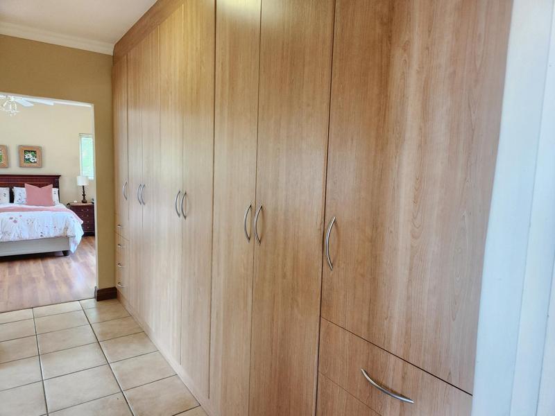 5 Bedroom Property for Sale in Moreleta Park Gauteng