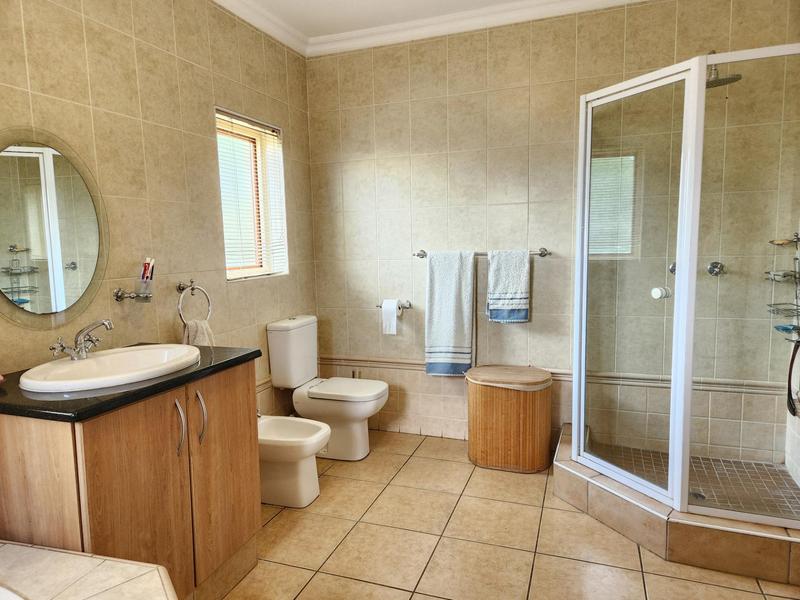 5 Bedroom Property for Sale in Moreleta Park Gauteng