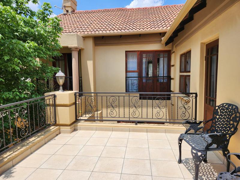 5 Bedroom Property for Sale in Moreleta Park Gauteng