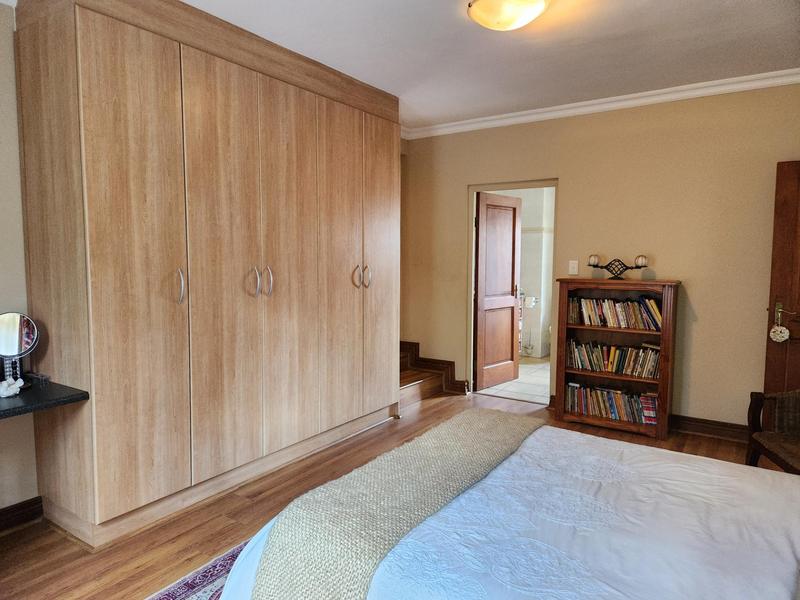 5 Bedroom Property for Sale in Moreleta Park Gauteng