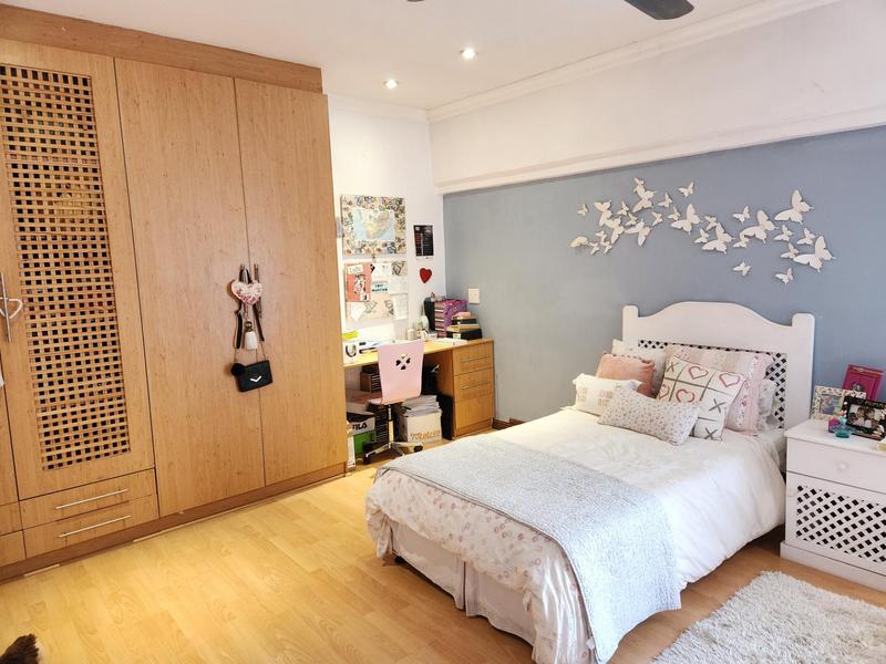 5 Bedroom Property for Sale in Moreleta Park Gauteng