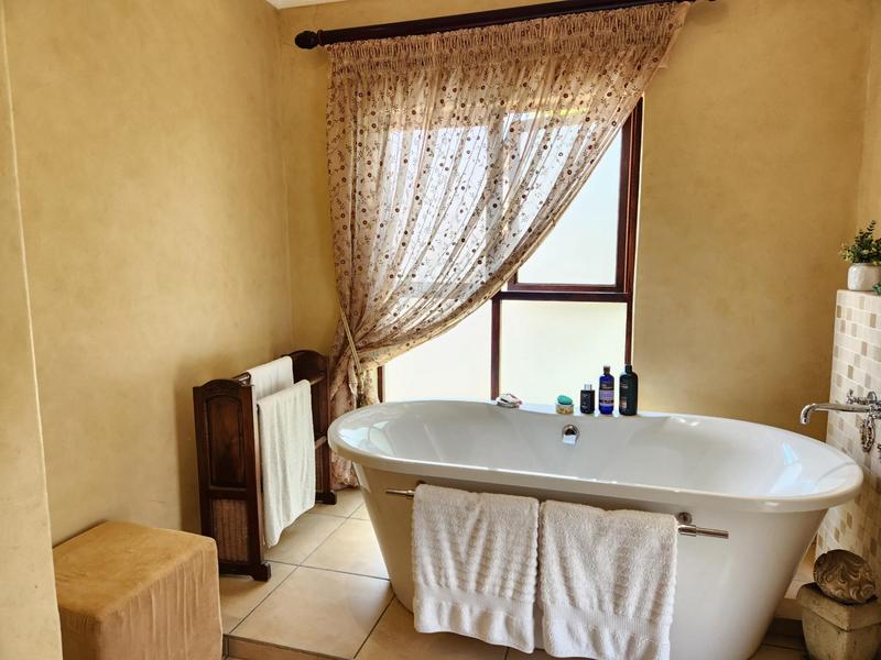 5 Bedroom Property for Sale in Moreleta Park Gauteng