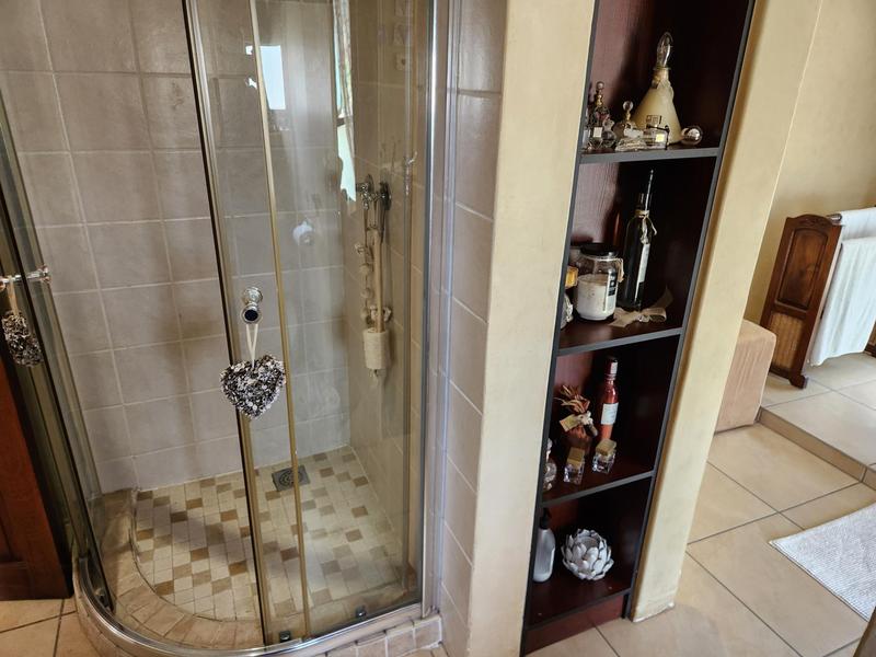 5 Bedroom Property for Sale in Moreleta Park Gauteng