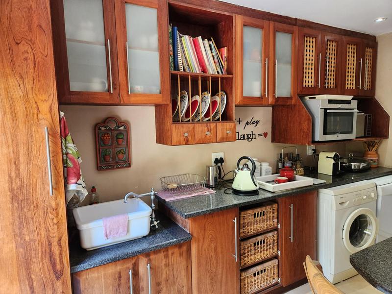 5 Bedroom Property for Sale in Moreleta Park Gauteng