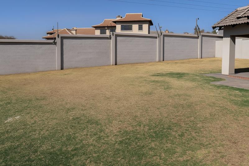 5 Bedroom Property for Sale in Country View Estate Gauteng
