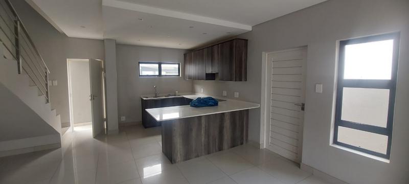 To Let 2 Bedroom Property for Rent in Equestria Gauteng