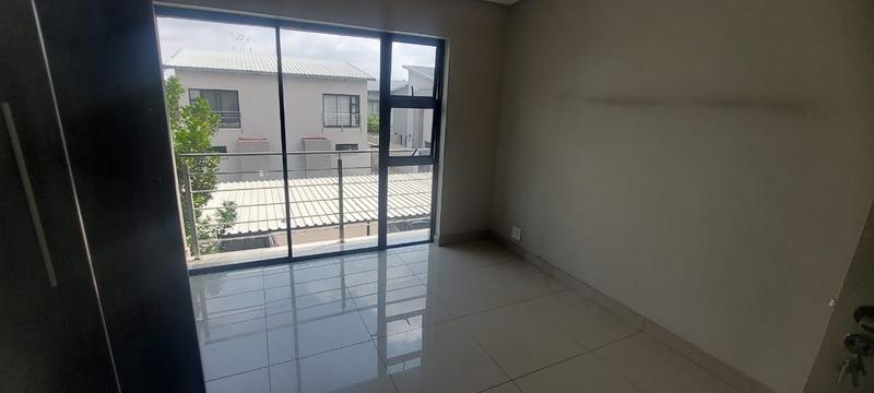 To Let 2 Bedroom Property for Rent in Equestria Gauteng
