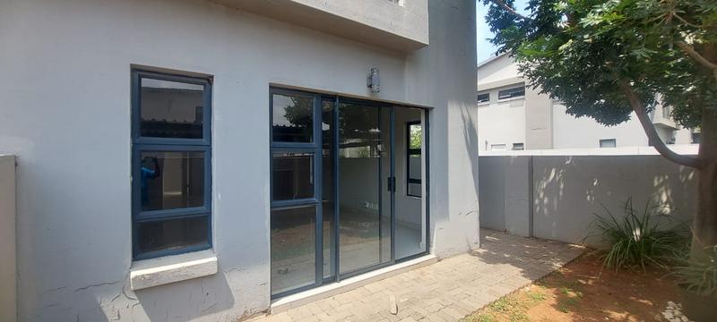 To Let 2 Bedroom Property for Rent in Equestria Gauteng