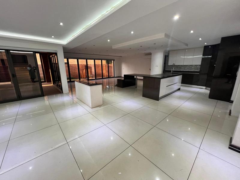 To Let 4 Bedroom Property for Rent in Raslouw Gardens Gauteng