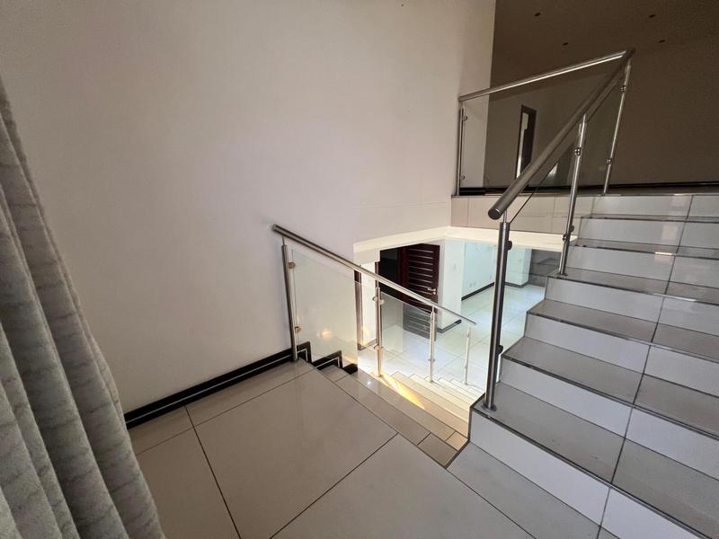To Let 4 Bedroom Property for Rent in Raslouw Gardens Gauteng