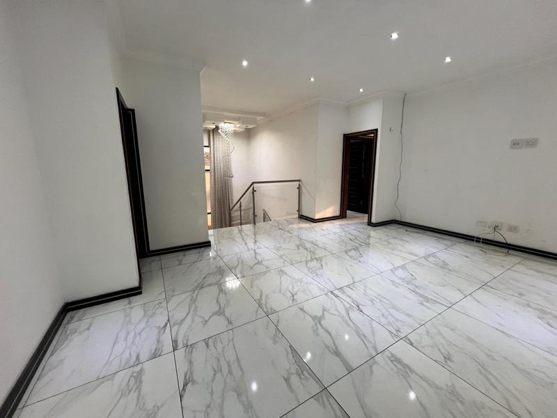 To Let 4 Bedroom Property for Rent in Raslouw Gardens Gauteng