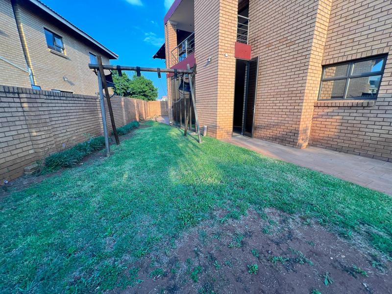 To Let 4 Bedroom Property for Rent in Raslouw Gardens Gauteng