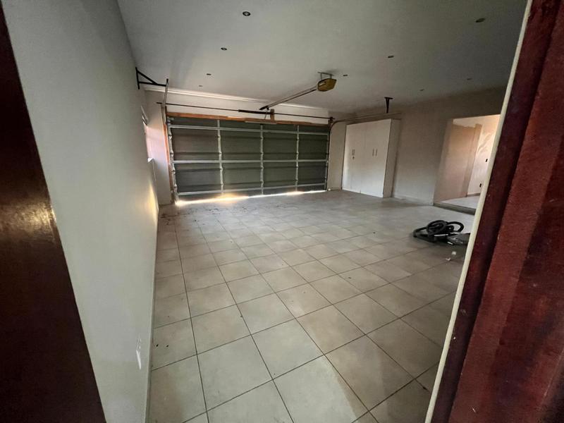 To Let 4 Bedroom Property for Rent in Raslouw Gardens Gauteng