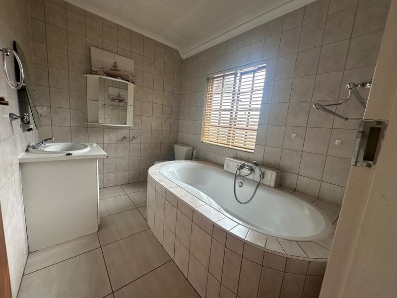 4 Bedroom Property for Sale in Equestria Gauteng