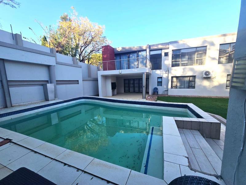 8 Bedroom Property for Sale in Waterkloof Ridge Gauteng