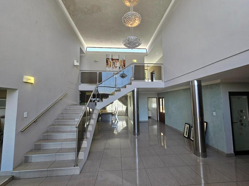 8 Bedroom Property for Sale in Waterkloof Ridge Gauteng
