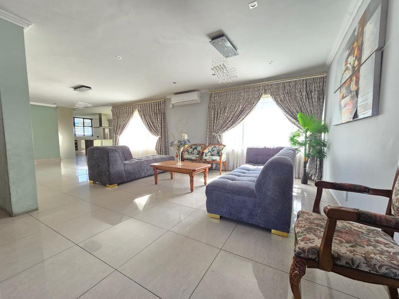 8 Bedroom Property for Sale in Waterkloof Ridge Gauteng