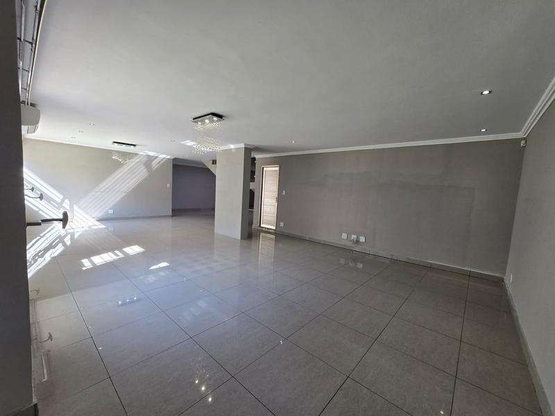 8 Bedroom Property for Sale in Waterkloof Ridge Gauteng