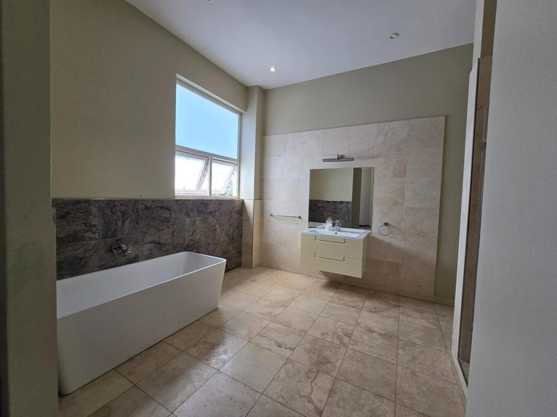 6 Bedroom Property for Sale in Waterkloof Ridge Gauteng