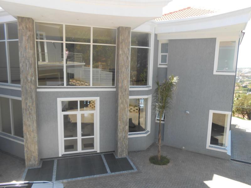 6 Bedroom Property for Sale in Waterkloof Ridge Gauteng