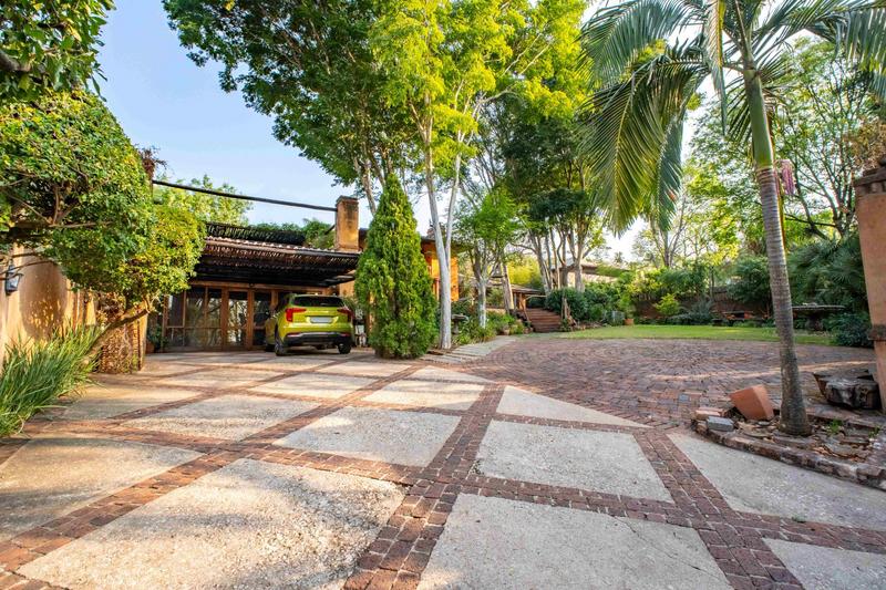 5 Bedroom Property for Sale in Waterkloof A H Gauteng