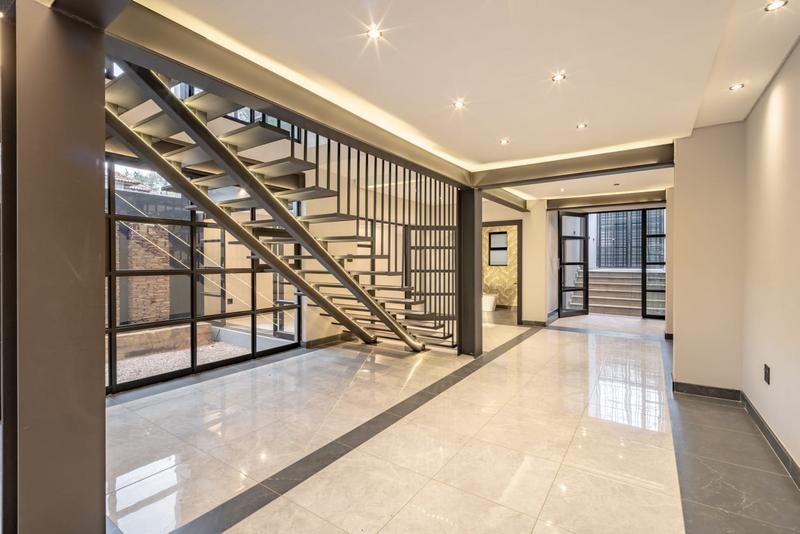 6 Bedroom Property for Sale in Waterkloof A H Gauteng