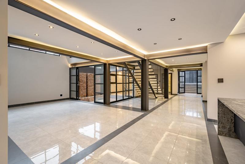 6 Bedroom Property for Sale in Waterkloof A H Gauteng