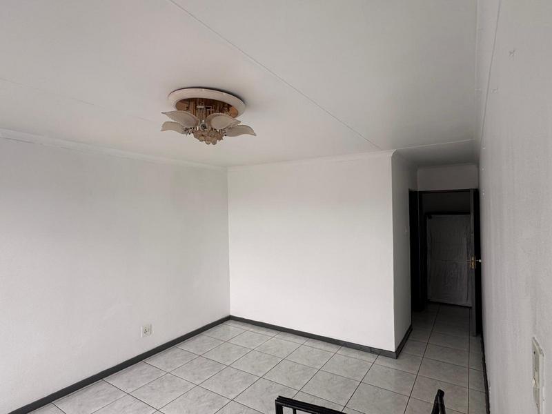 To Let 3 Bedroom Property for Rent in Bedford Gardens Gauteng