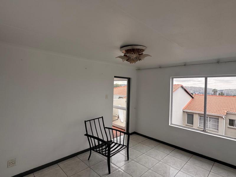 To Let 3 Bedroom Property for Rent in Bedford Gardens Gauteng