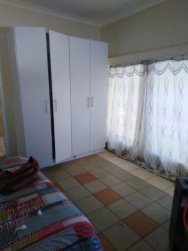To Let 1 Bedroom Property for Rent in Symhurst Gauteng