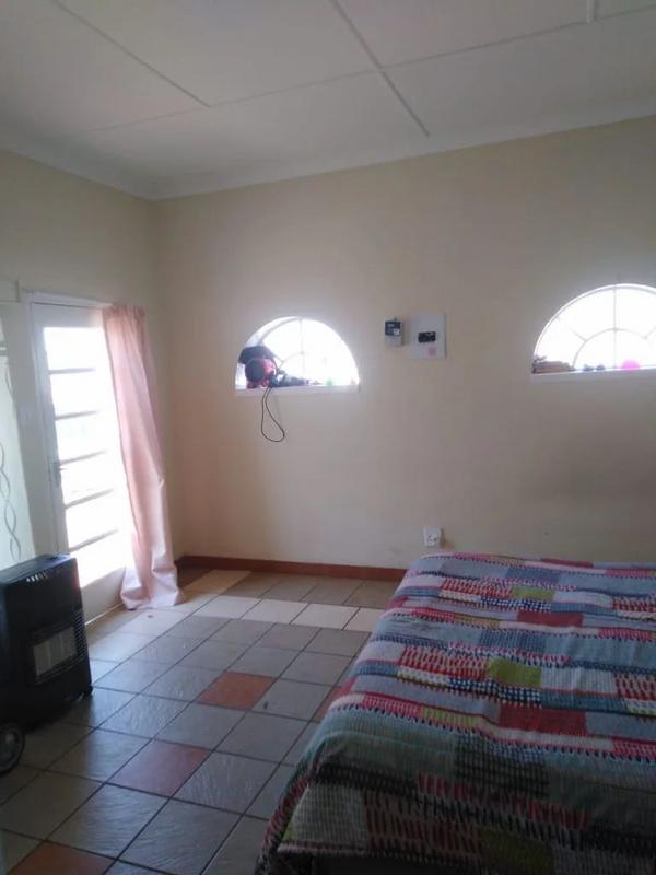 To Let 1 Bedroom Property for Rent in Symhurst Gauteng