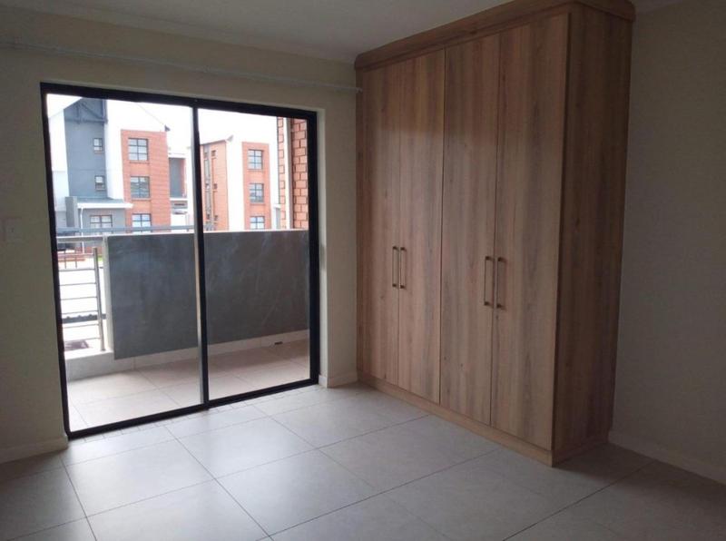 To Let 1 Bedroom Property for Rent in Glen Marais Gauteng