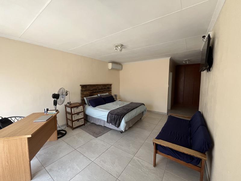 To Let 3 Bedroom Property for Rent in Silver Lakes Gauteng