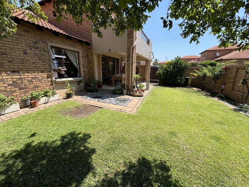 To Let 3 Bedroom Property for Rent in Silver Lakes Gauteng