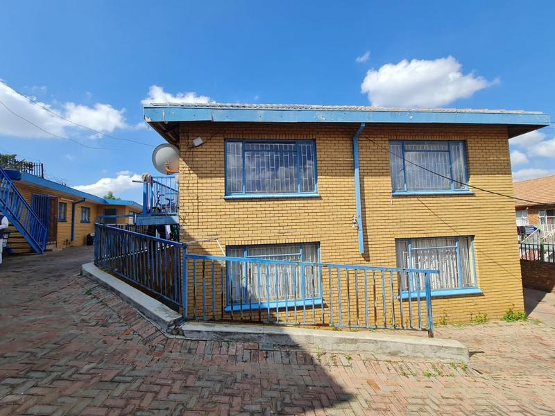 18 Bedroom Property for Sale in Laudium Gauteng
