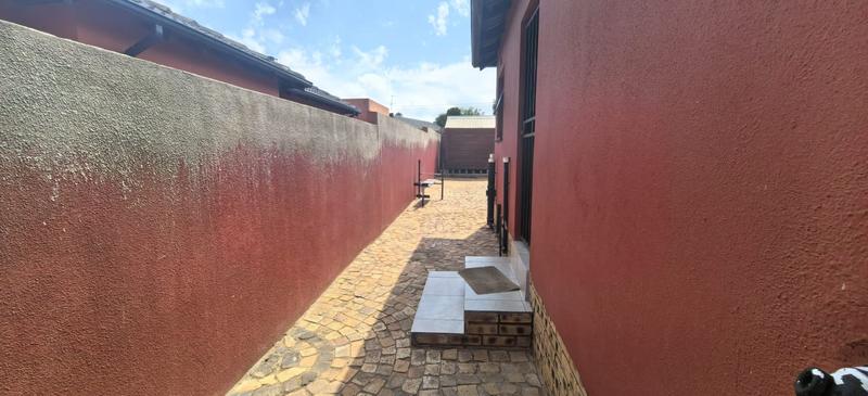 2 Bedroom Property for Sale in Mindalore Gauteng