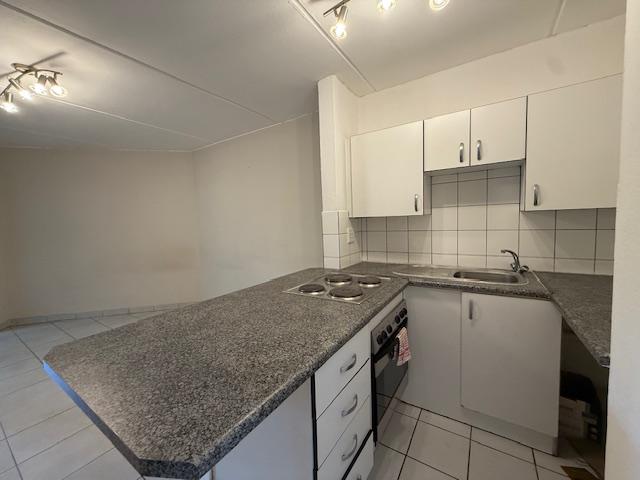 To Let 1 Bedroom Property for Rent in Bryanston Gauteng