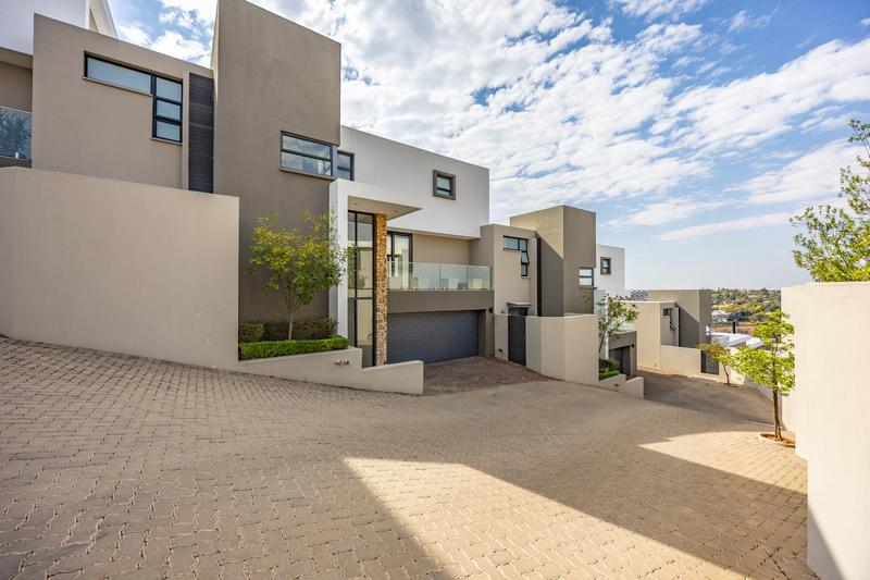 3 Bedroom Property for Sale in Waterkloof Ridge Gauteng