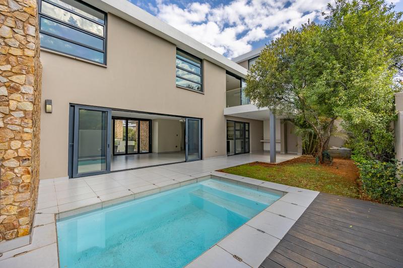 3 Bedroom Property for Sale in Waterkloof Ridge Gauteng