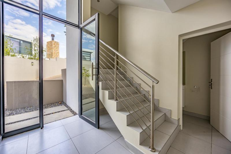 3 Bedroom Property for Sale in Waterkloof Ridge Gauteng