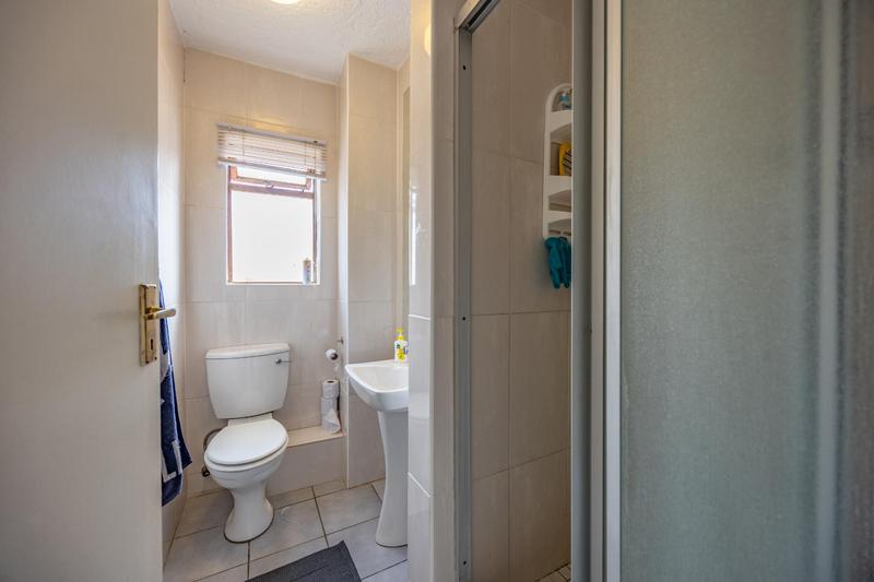 2 Bedroom Property for Sale in Waterkloof Ridge Gauteng