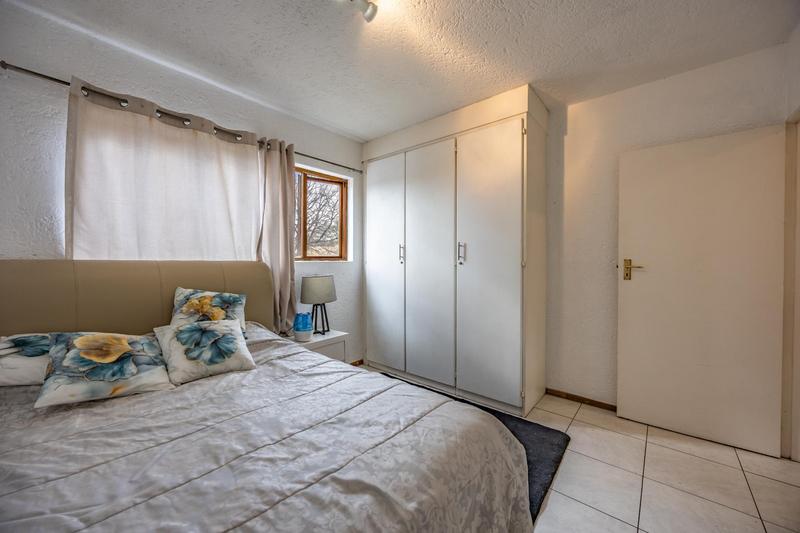 2 Bedroom Property for Sale in Waterkloof Ridge Gauteng