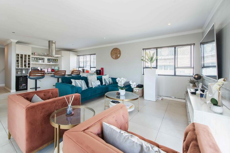 To Let 4 Bedroom Property for Rent in Copperleaf Estate Gauteng